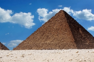 The Pyramid of Menkaure and Queen Pyramid